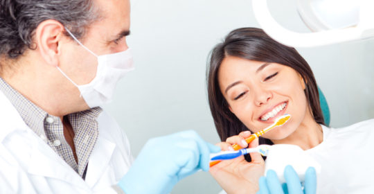 Czym się różni dentysta od stomatologa?