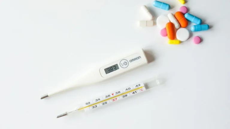 Szczękościsk przy bólu zęba: przyczyny i kiedy to pilne